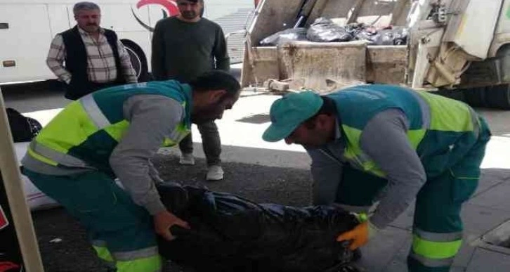 Adıyaman’da 400 kilo sağlıksız sucuk imha edildi