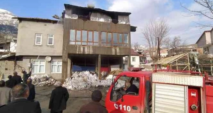 Adıyaman’da çatı yangını korkuttu