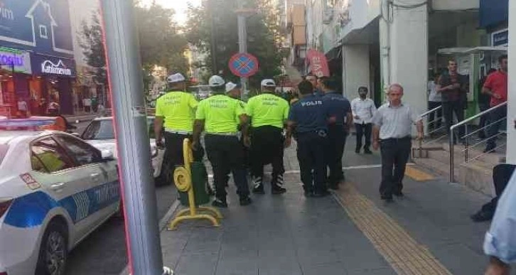 Adıyaman’da yol verme kavgasına polis müdahalesi