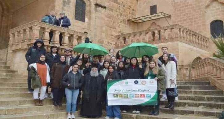 Adıyamanlı gençler Mardin’i gezdi