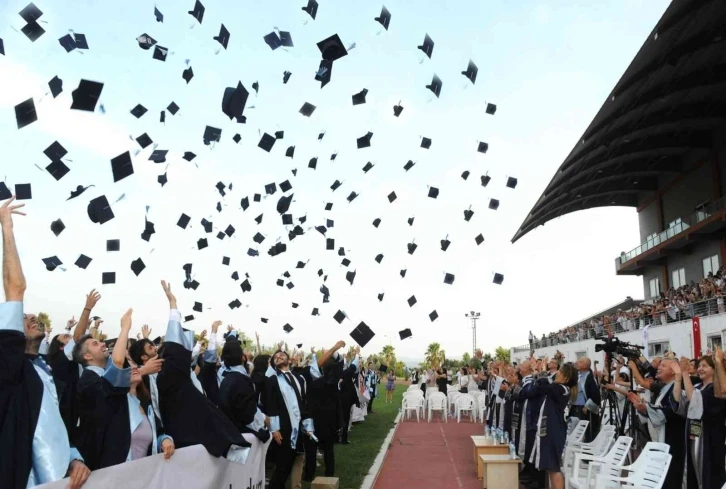 ADÜ Tıp Fakültesi Mezuniyet Töreni gerçekleştirildi
