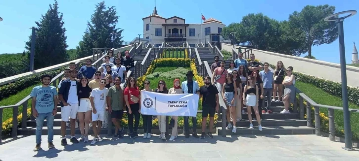 ADÜ Yapay Zeka Topluluğu Adnan Menderes Demokrasi Müzesini gezdi
