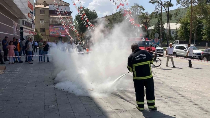 AFAD’dan gerçeğini aratmayan yangın tatbikatı
