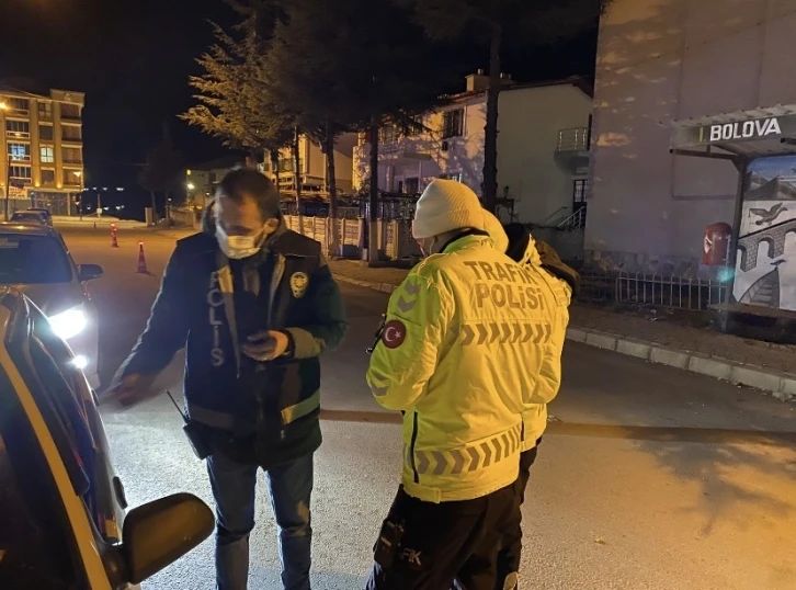 Afyon’da polis ekipleri denetimlerde göz açtırmadı
