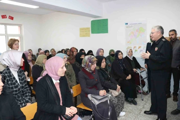 Afyonkarahisar’da “En İyi Narkotik Polisi Anne” eğitimi
