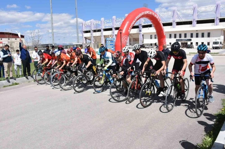 Afyonkarahisar’da okullar arası bisiklet yarışları tamamlandı
