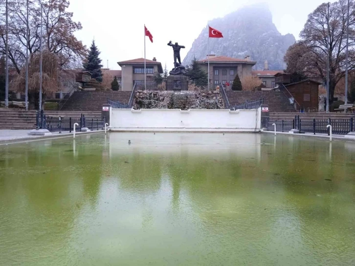 Afyonkarahisar’da olumsuz hava şartları sürüyor
