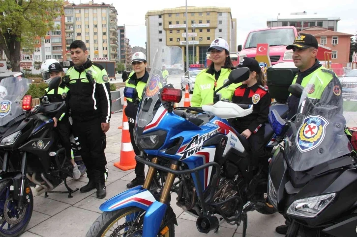 Afyonkarahisar’da "Yayalar İçin 5 Adımda Güvenli Trafik" projesi
