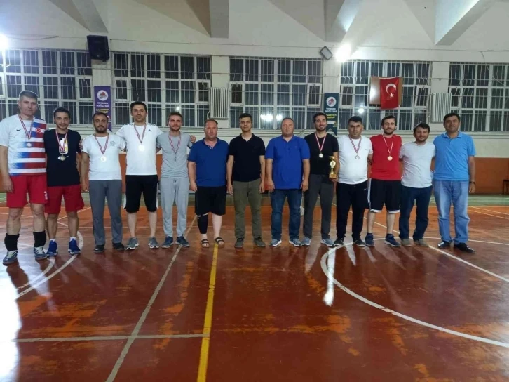 Afyonkarahisar’da sağlık için voleybol turnuvası düzenlendi
