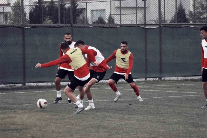 Afyonspor, Esenlerspor maçı hazırlıklarını sürdürüyor
