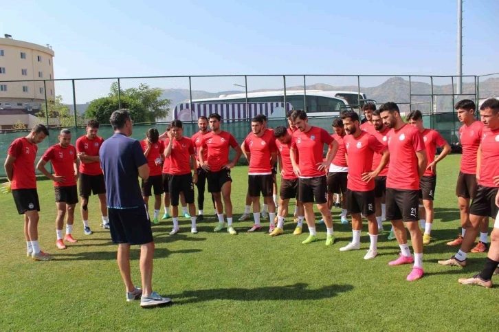 Afyonspor ikinci etap kamp dönemini tamamladı
