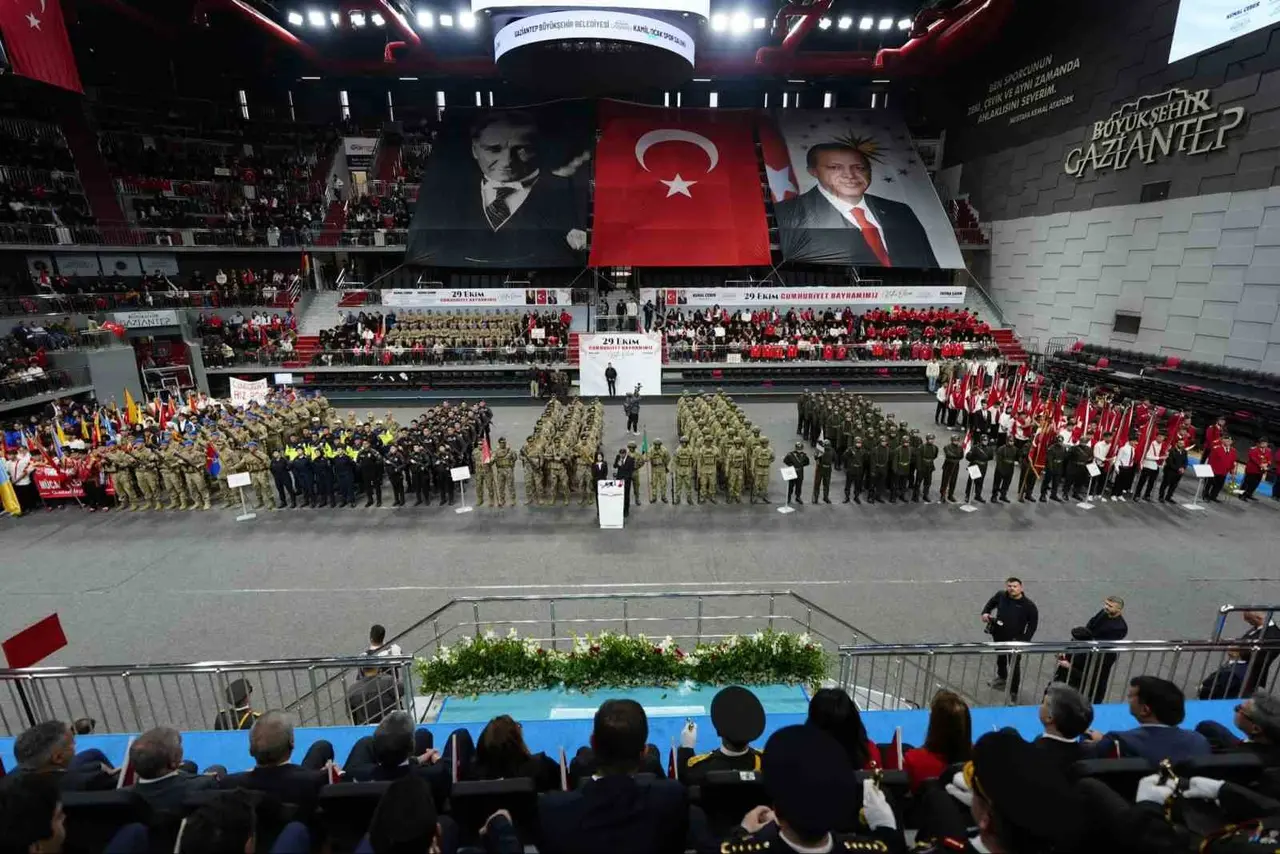 Gaziantep’te Cumhuriyet Bayramı’nın 103. yılı törenle kutlandı