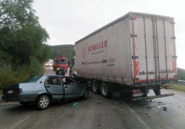 Ağlasun'da kaza: 3 yaralı