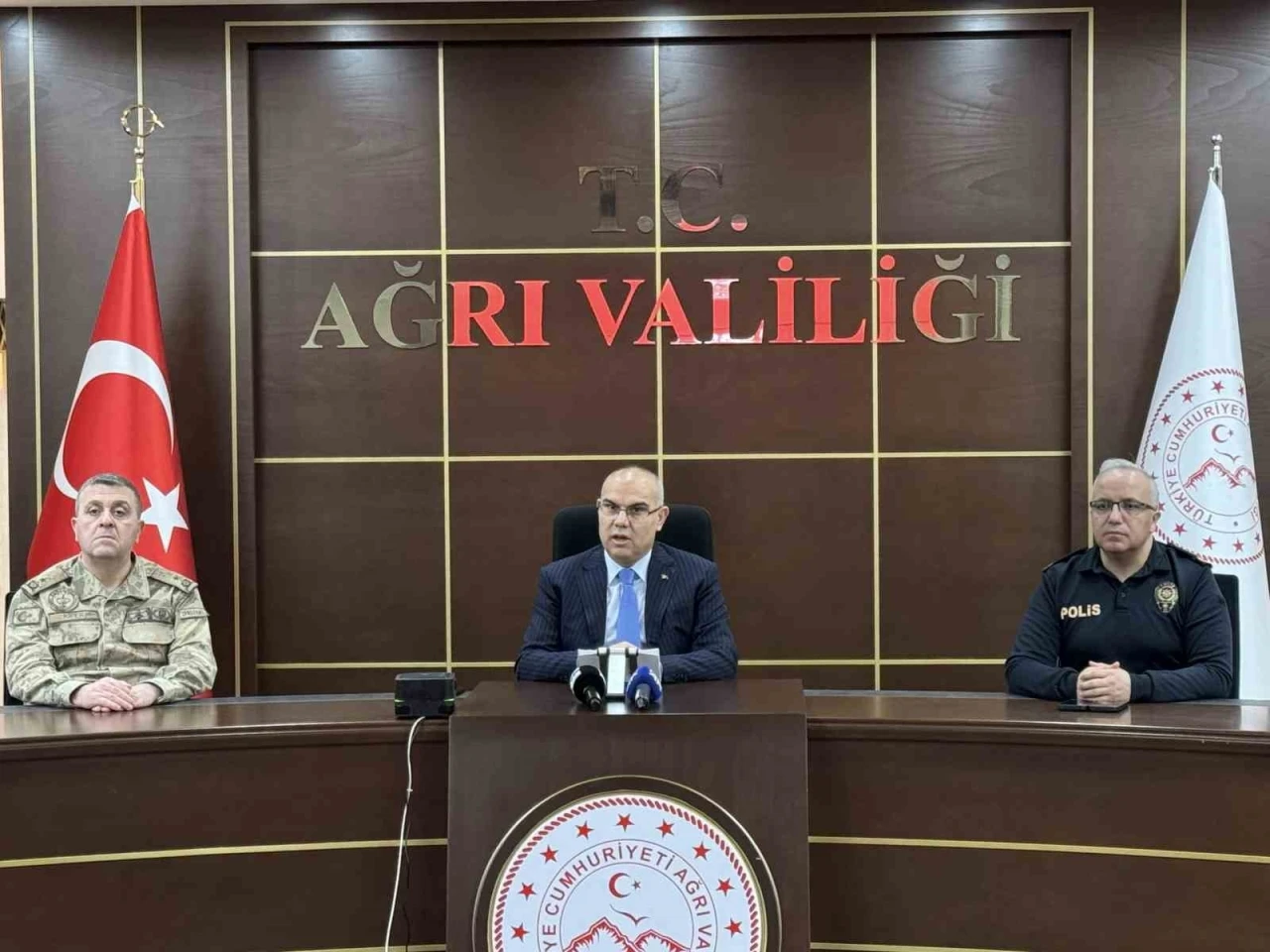 Ağrı’da asayiş ve güvenlik toplantısı yapıldı
