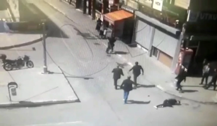 Ağrı’da cadde ortasında silahlı çatışma: 3 yaralı
