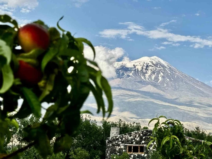 Ağrı Dağı ihtişamıyla göz kamaştırıyor
