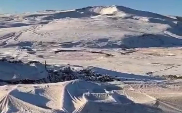 Ağrı’nın yüksek kesimleri beyaza büründü
