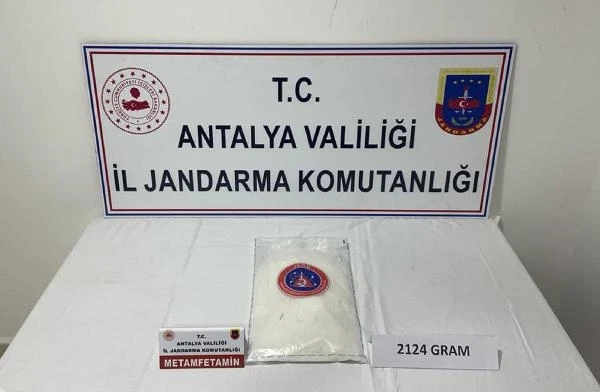 Ahıra saklanan uyuşturucuyu jandarma buldu