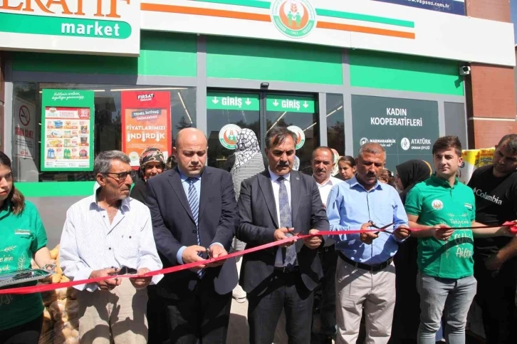 Ahlat’ta Tarım Kredi Kooperatif Marketi törenle hizmete açıldı
