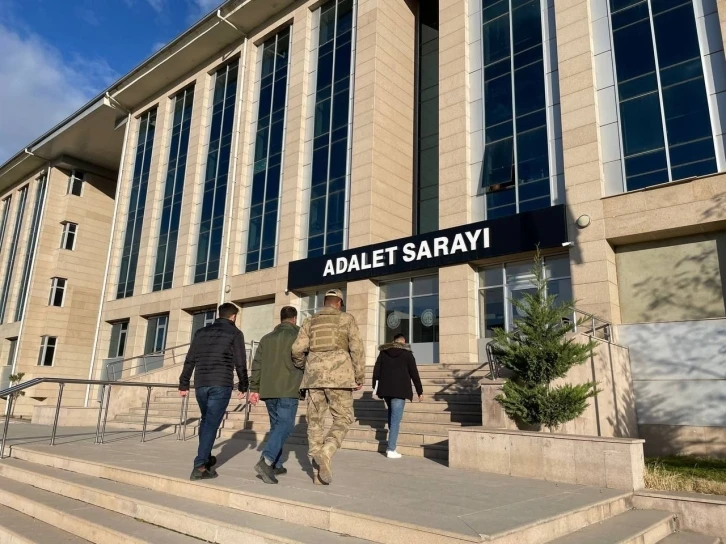 Ahlat’taki cinayetin zanlısı Van’da yakalandı
