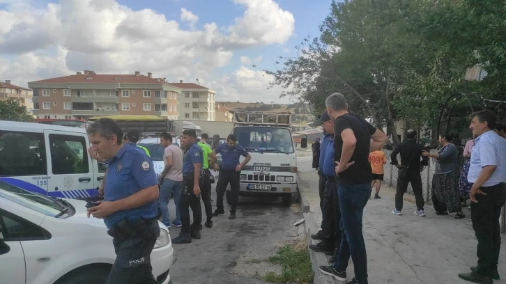 Aile kavgasında silahlar konuştu: Olaya müdahale eden polis omzundan yaralandı
