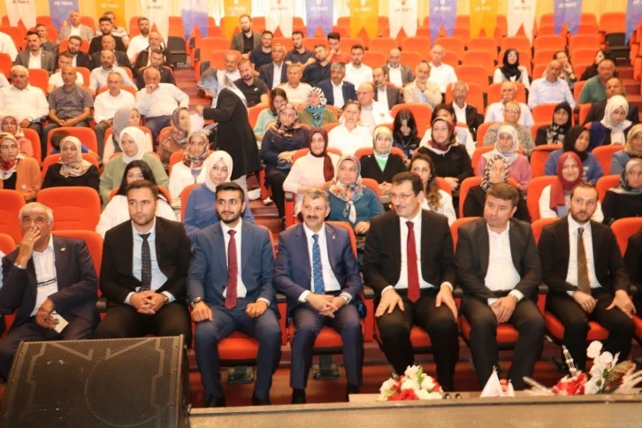 AK Parti Aksaray İl İstişare Toplantısı, Genel Başkan Yardımcısı Yavuz’un katılımıyla gerçekleştirildi
