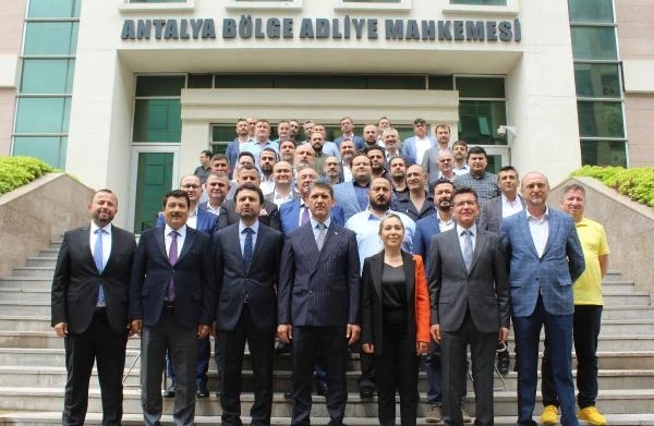 AK Parti Antalya Milletvekilleri mazbatalarını aldı