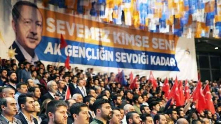 AK Parti Gençlik Kollarından 'İmza Bir Genç' kampanyası