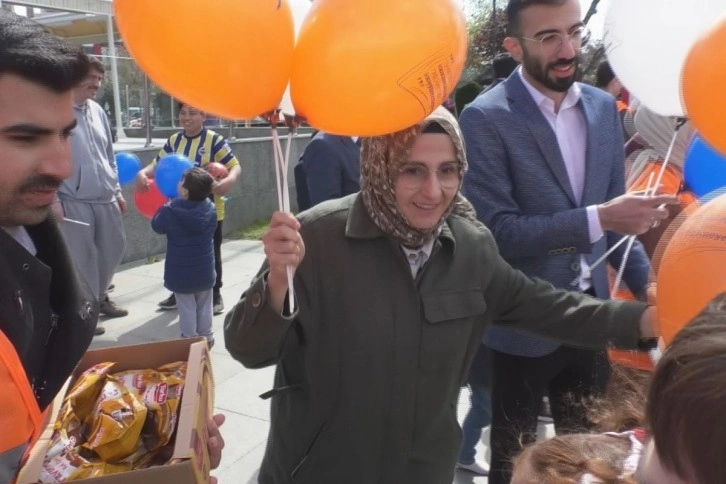 AK Parti İstanbul 3. Bölge Milletvekili Adayı Kökçe, Küçükçekmece’de çocuklarla buluştu