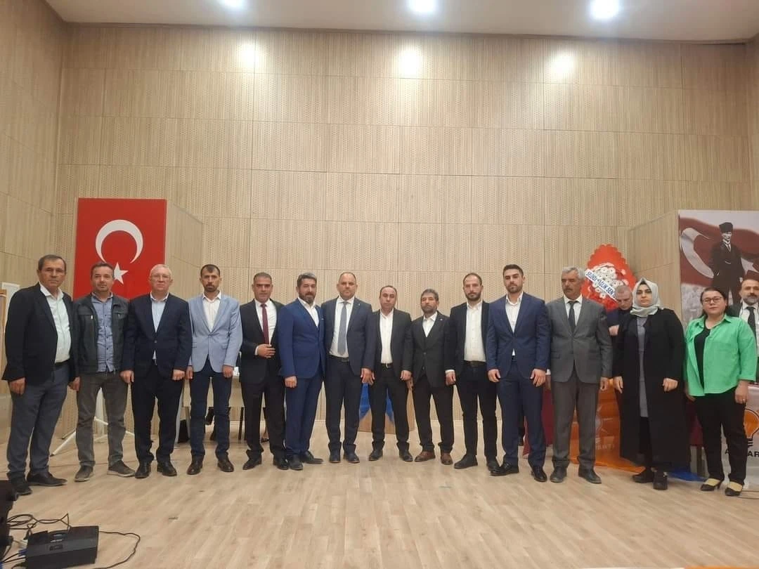 AK Parti Selendi İlçe Başkanlığına Şafak Aydoğuş seçildi
