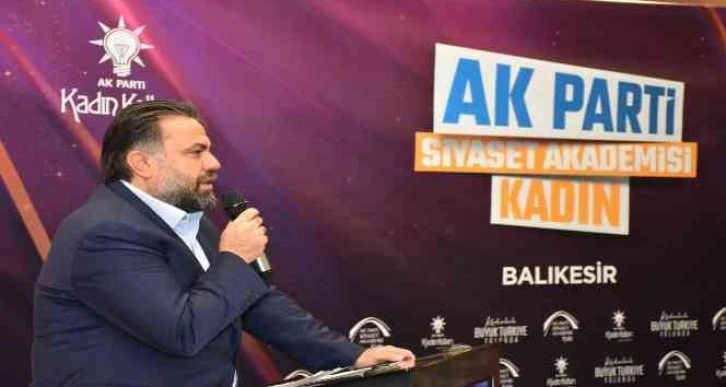 AK Parti “Siyaset Akademisi Kadın Balıkesir” programının ilki gerçekleştirildi