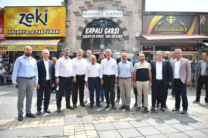 Akar ve Büyükkılıç’tan çarşı gezisi ve vatandaş ziyareti
