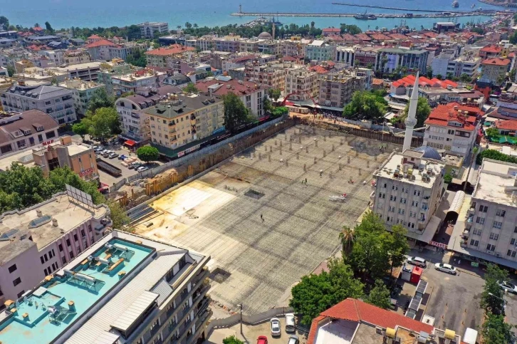 Akdeniz Bölgesinin en büyük temel beton dökümü başladı
