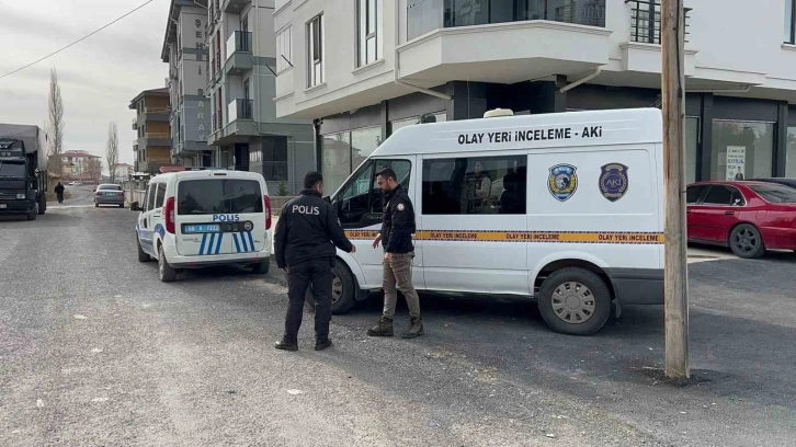 Aksaray’da 3. kattan düşen cam balkon ustası yaşam mücadelesini kaybetti
