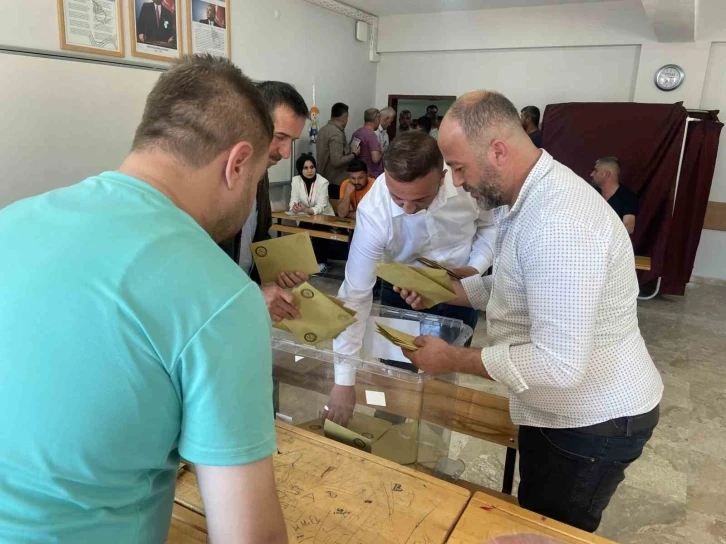 Aksaray’da tekrarlanan seçimde oy sayımı başladı
