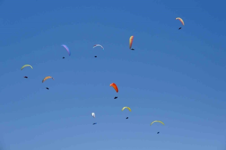 Akşehir 11. Uluslararası XC OPEN 2024 Yamaç Paraşüt Mesafe Yarışması başladı
