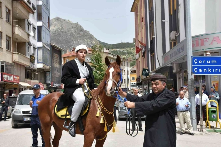 Akşemseddin dualar ile İstanbul’a uğurlandı
