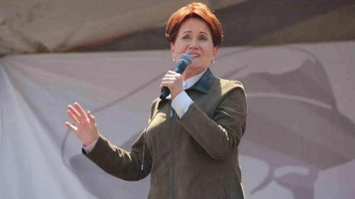 Akşener ve Yavaş, Manisa'da da umduğunu bulamadı: Miting alanı dolmadı