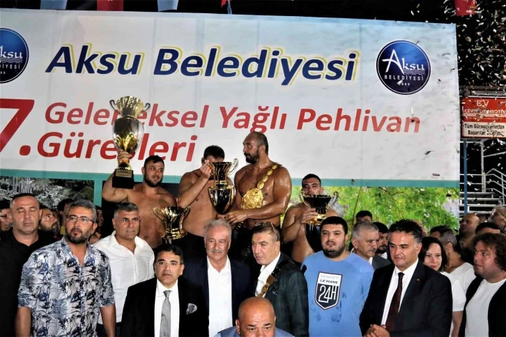 Aksu Belediyesi 7. Geleneksel Yağlı Pehlivan Güreşlerinde başpehlivan Ali Gürbüz’ün
