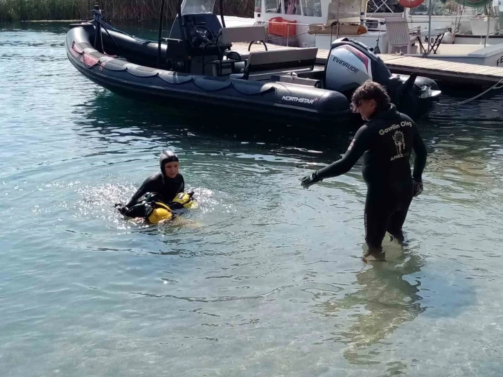 Akyaka azmağında dalgıçlar dip temizliği yaptı
