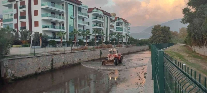 Alanya Belediyesi’nin kış hazırlıkları merkez ve kırsalda devam ediyor
