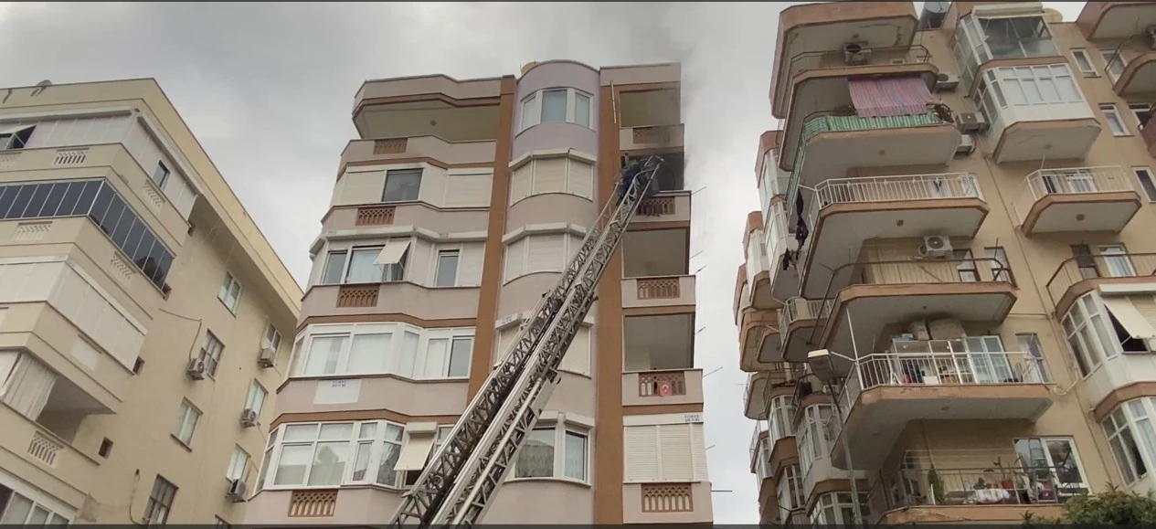 Alanya’da evde klima şalterinden çıkan yangın korkuttu
