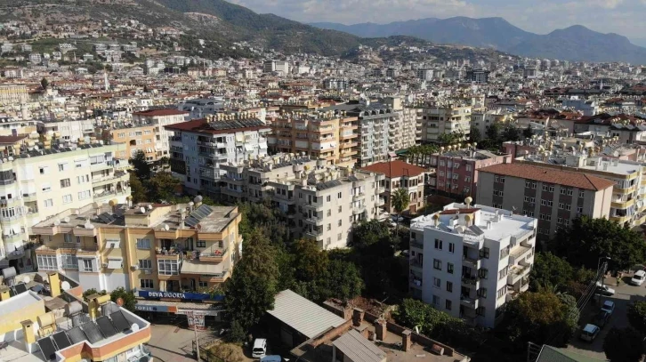 Alanya’da konut sahibi yabancılar mülklerini günlük ve aylık kiraya veriyor
