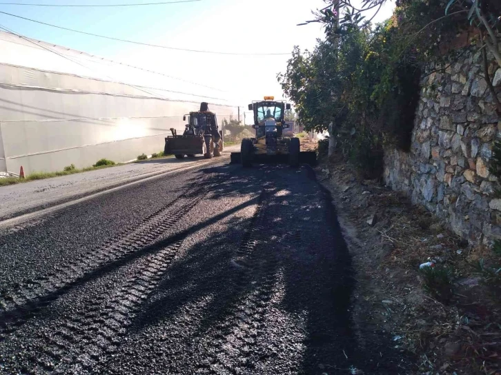 Alanya’nın kırsal yollarında kış hazırlıkları sürüyor
