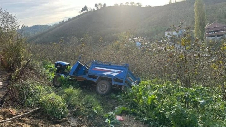 Alaplı'da Kontrolden Çıkan Tarım Aracı Devrildi: 1 Yaralı