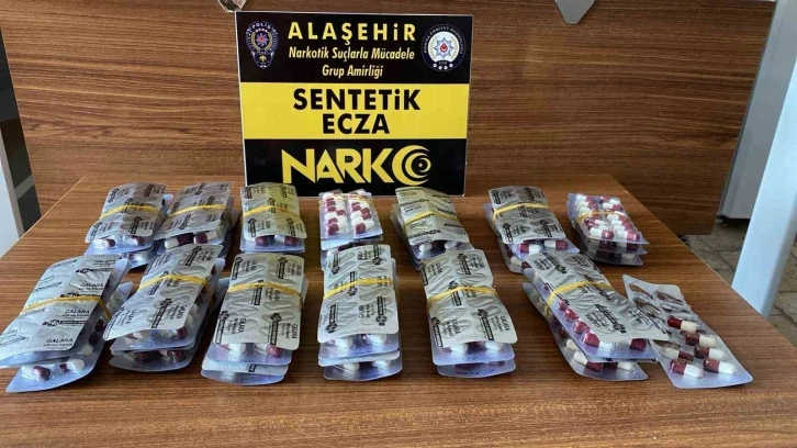 Alaşehir’de uyuşturucu tacirlerine operasyon
