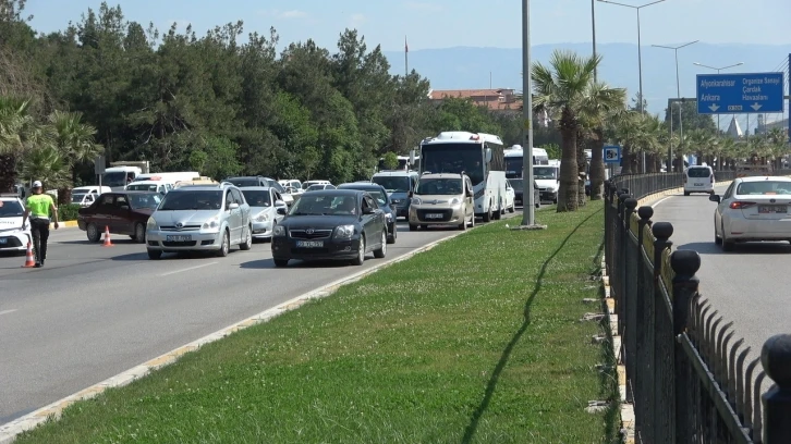 Alevlere teslim olan araç hurdaya döndü
