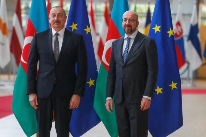 Aliyev, AB Konseyi Başkanı Michel ile telefonda görüştü
