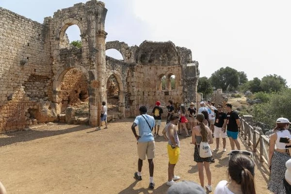 Alman gençler Mersin'e hayran kaldı