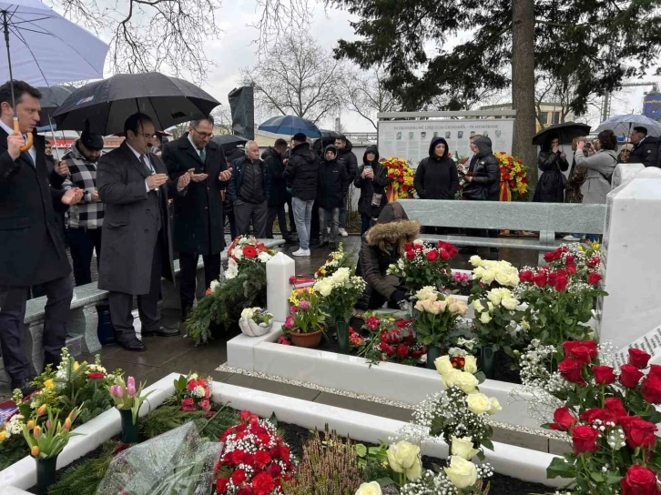 Almanya’da Hanau’daki ırkçı saldırının kurbanları unutulmadı
